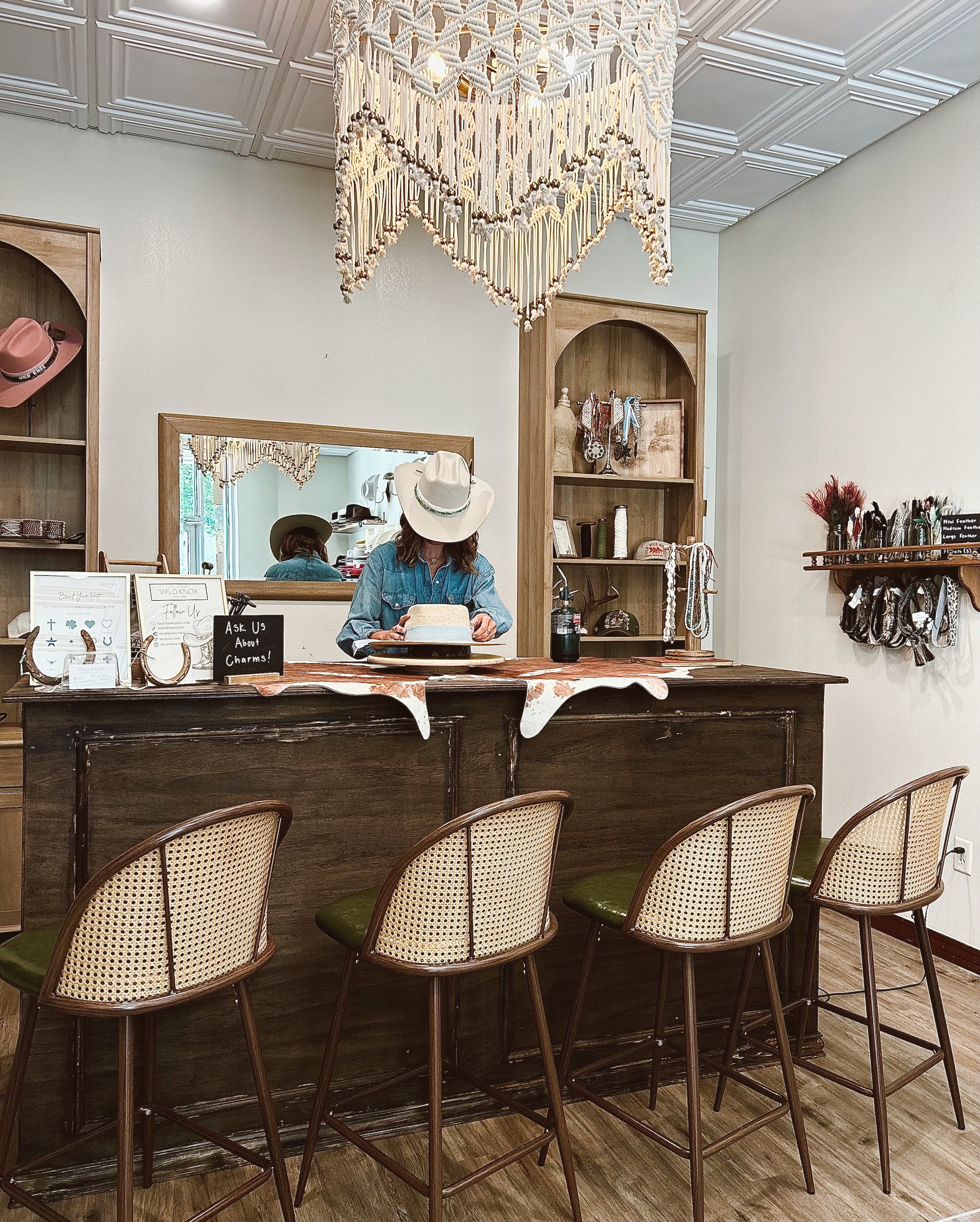 Hat Room Reservation