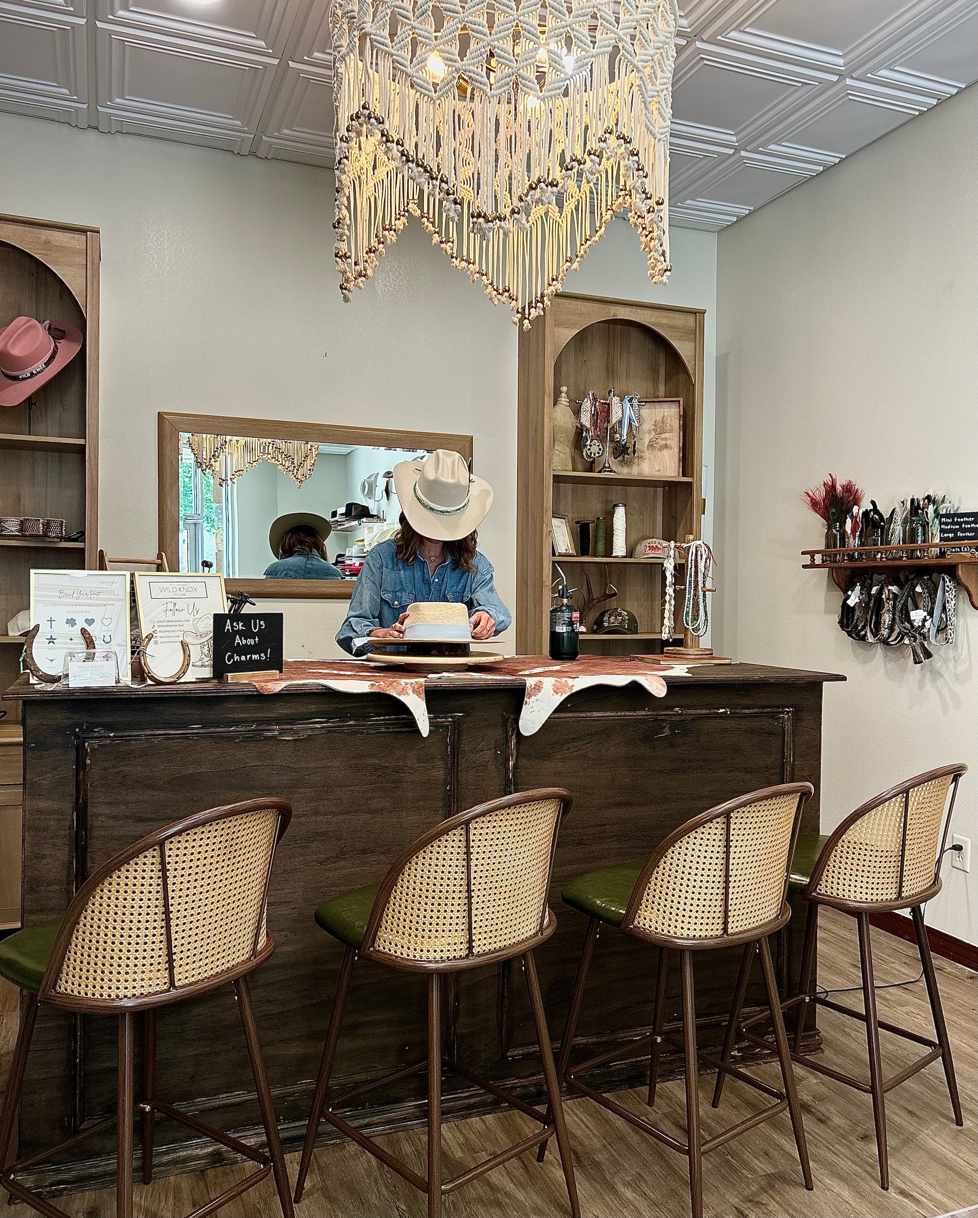 Hat Room Reservation